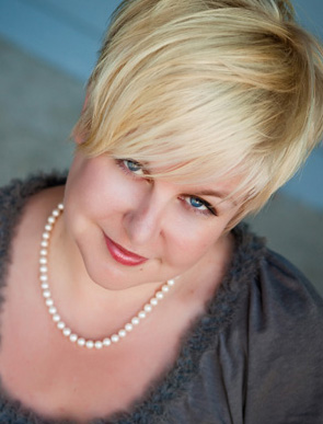 Shoot the Moon Photography – Milwaukee Photographer bio picture